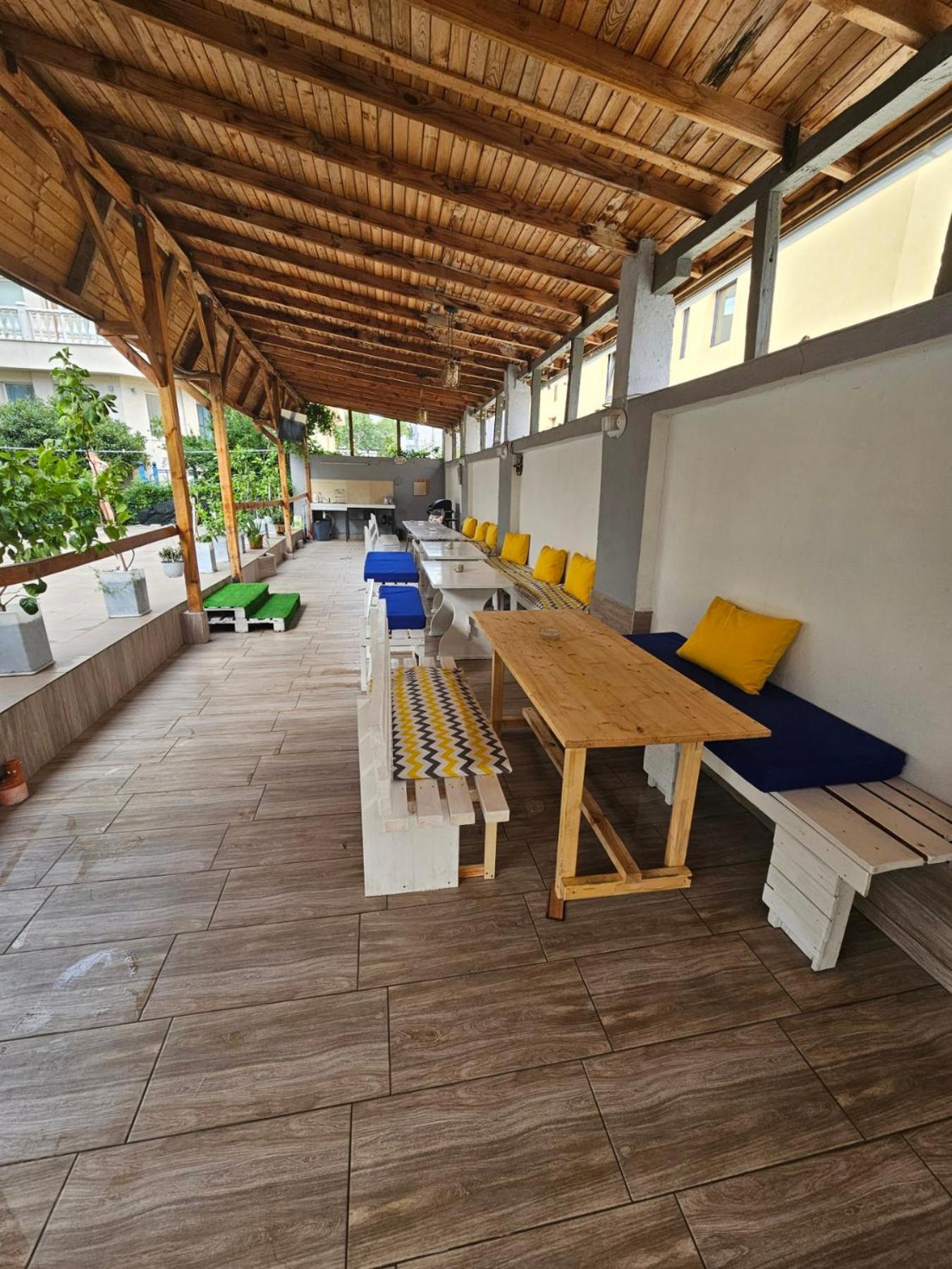 Guest House Petrovi Равда Экстерьер фото