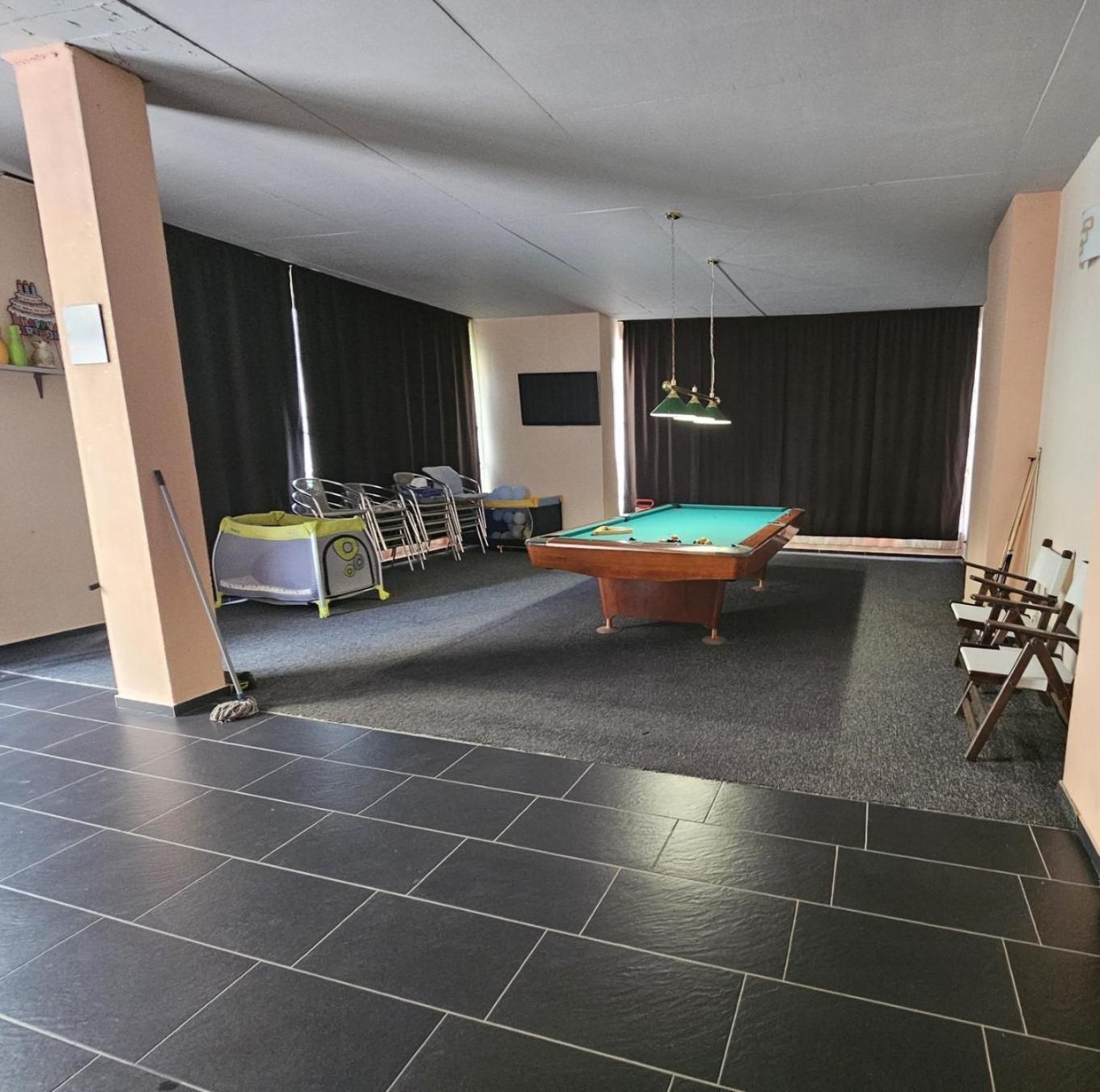 Guest House Petrovi Равда Экстерьер фото